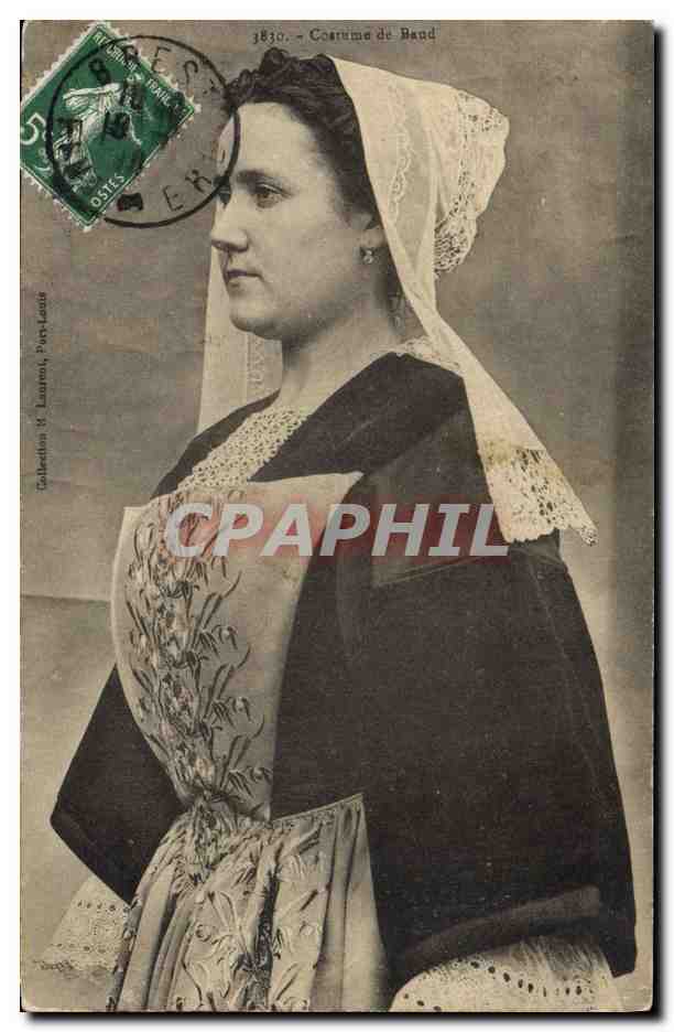 Femme en costume de Baud — Collection M. Laurent, Paris — n° 3830