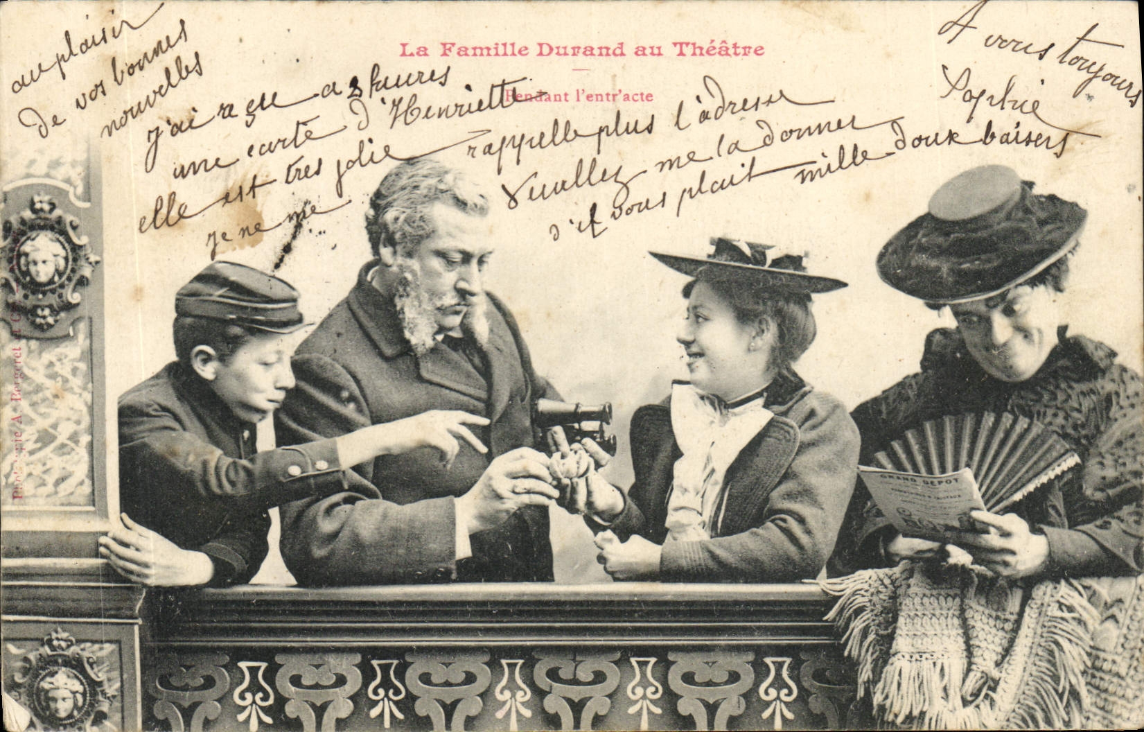 Tarjeta postal antigua Fantasía Mujer Ventaglio La familia Durand en el teatro
