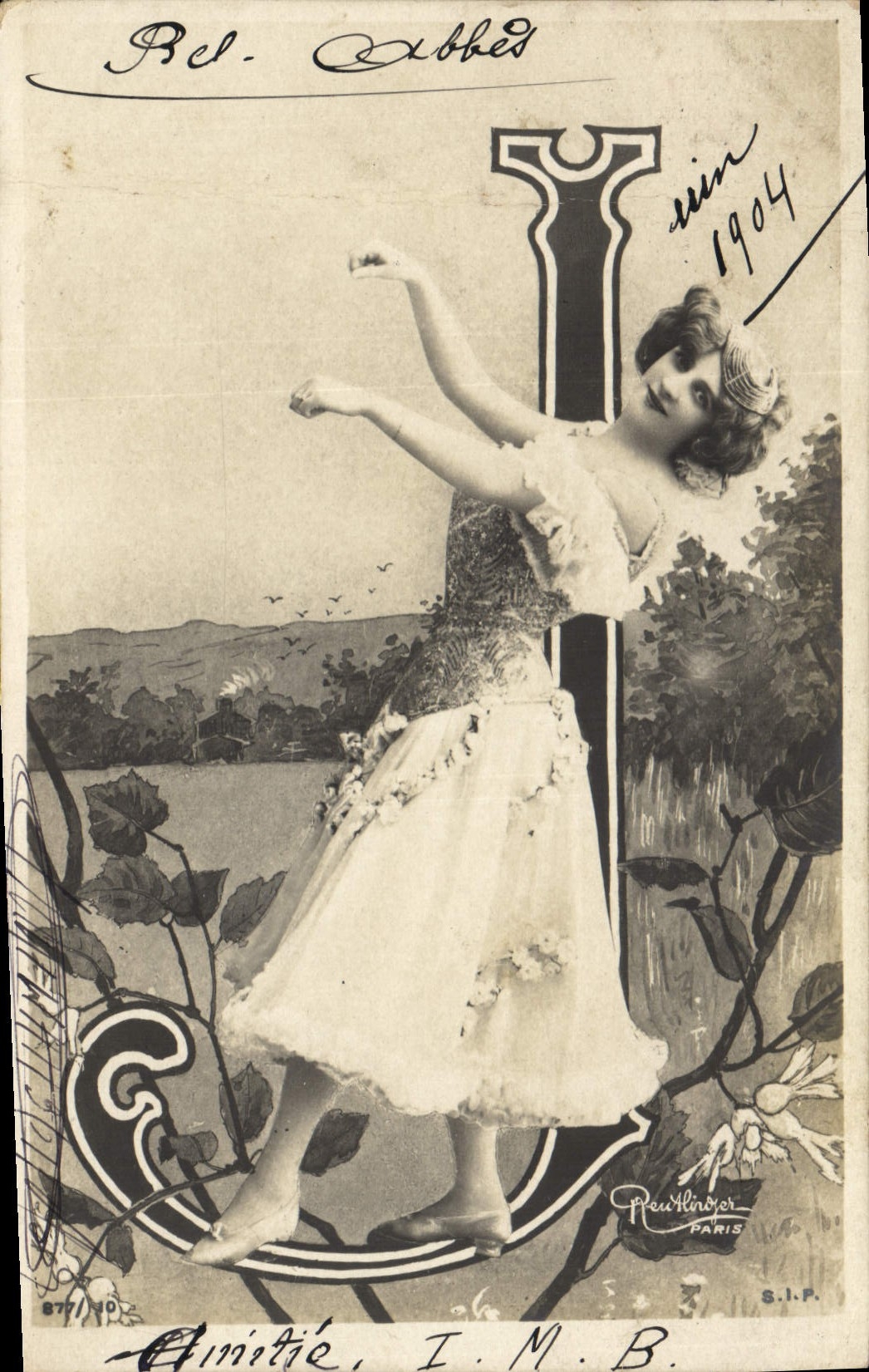 CPA Fantaisie Femme Lettres Lettre J