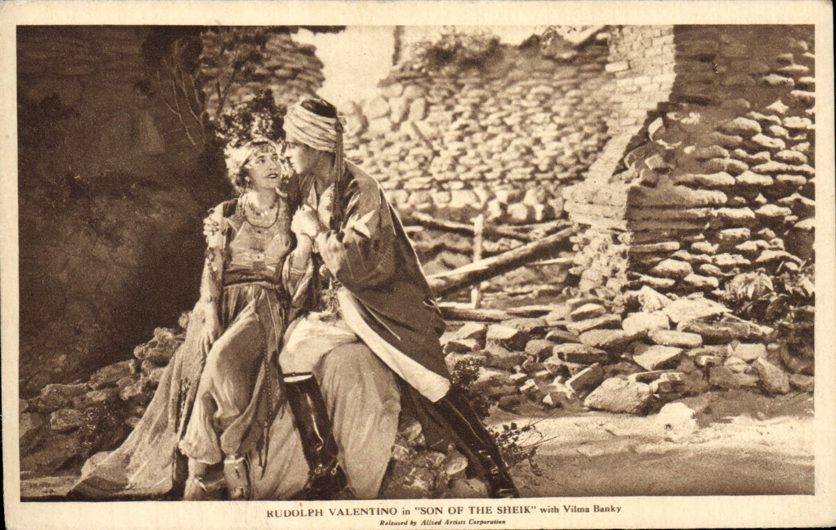 CPM Cinema Rudolph Valentino in son of the Sheik with Vilma Banky 