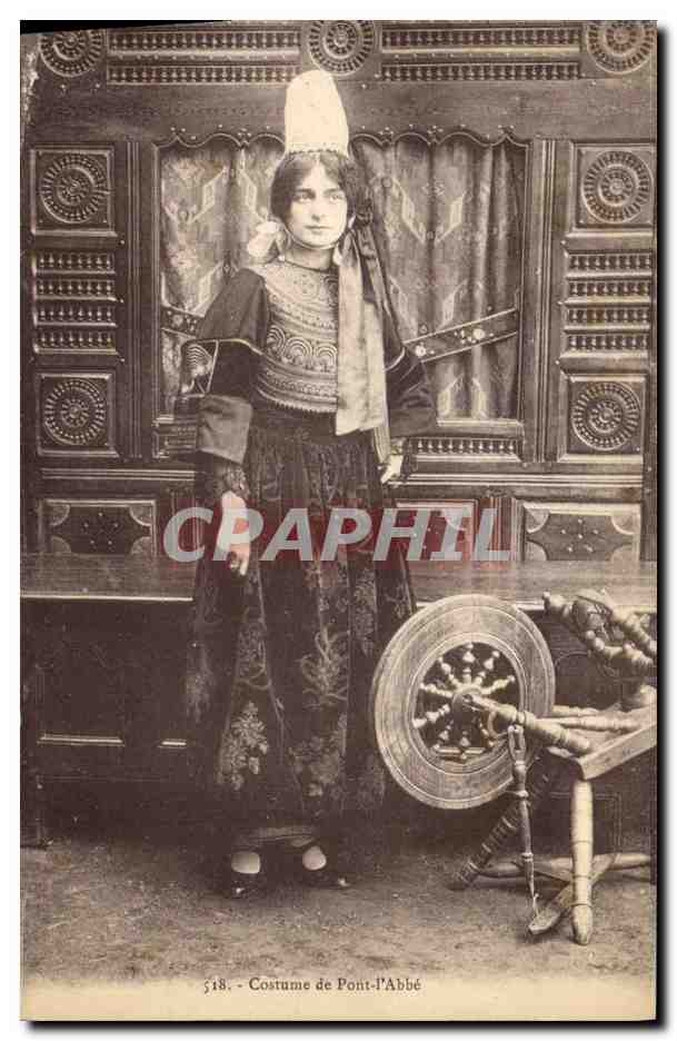 CPA Folklore Costume de Pont L'Abbe