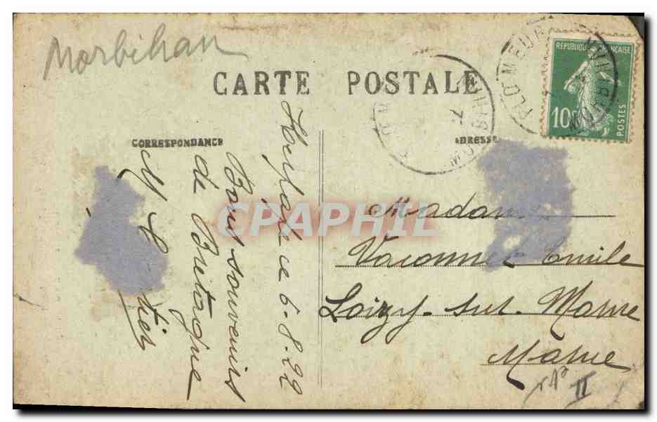 CPA Folklore Jeune fille d'Hennebont Costume de Fete — Verso