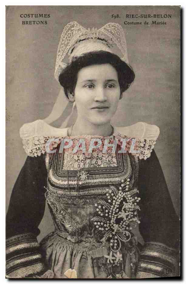 CPA Folklore Riec sur Bellon Costume de Mariee Mariage