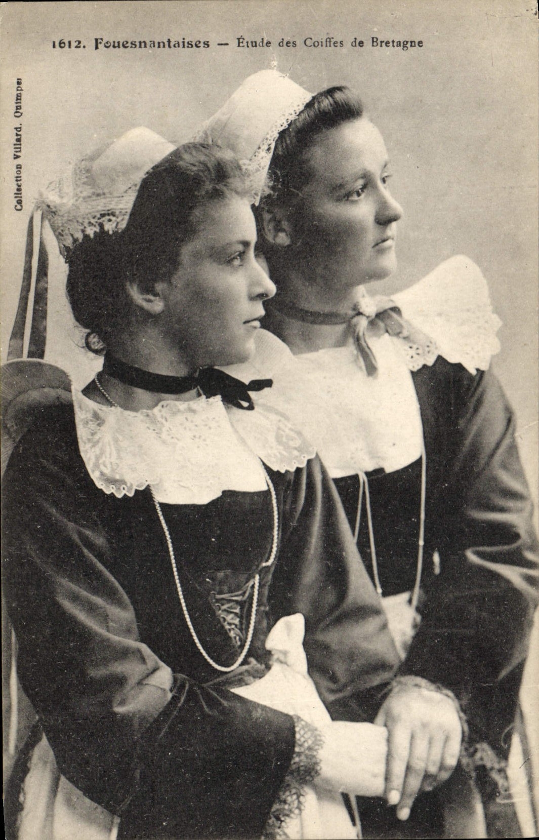 CPA Folklore Fouesnantaises 