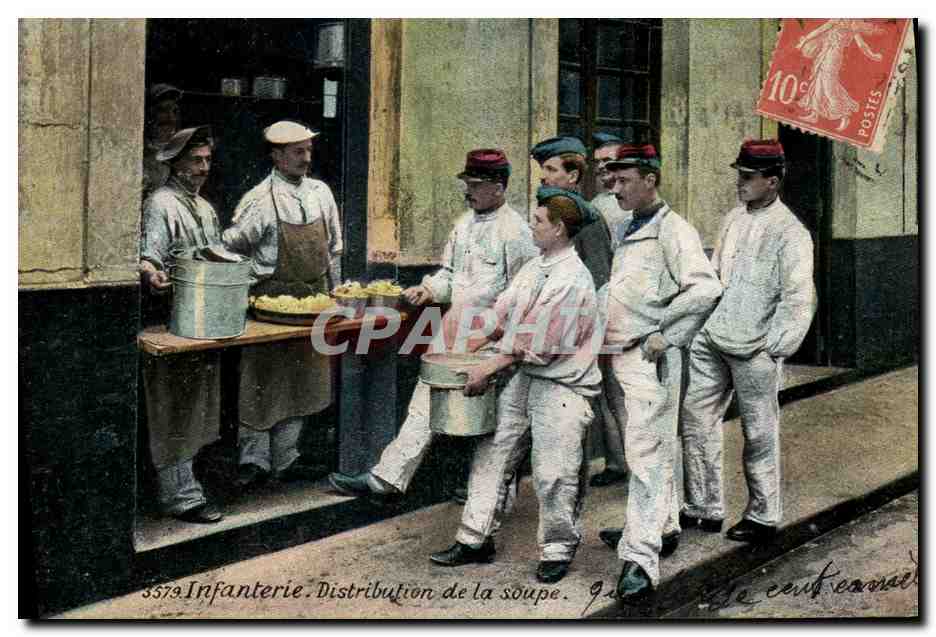 CPA Militaria Infanterie Distribution de la soupe 