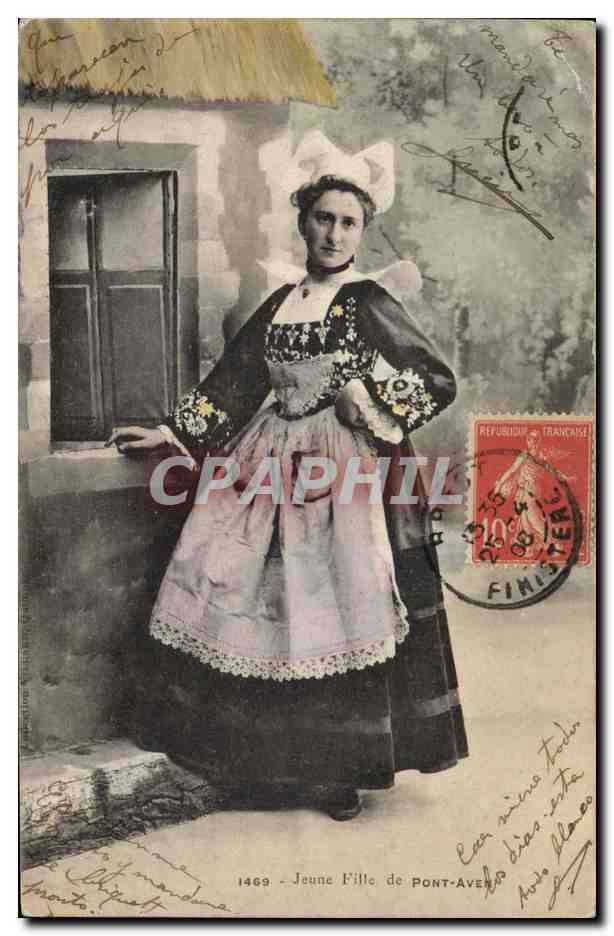 CPA Folklore Jeune fille de Pont Aven 