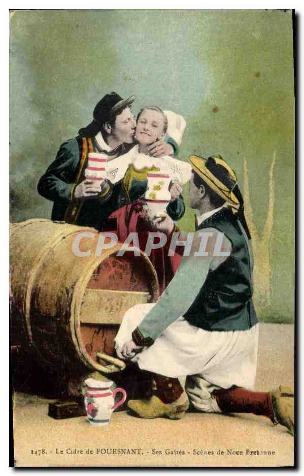 CPA Folklore Le cidre de Fouesnant Ses gaietes Scene de noce bretonne 