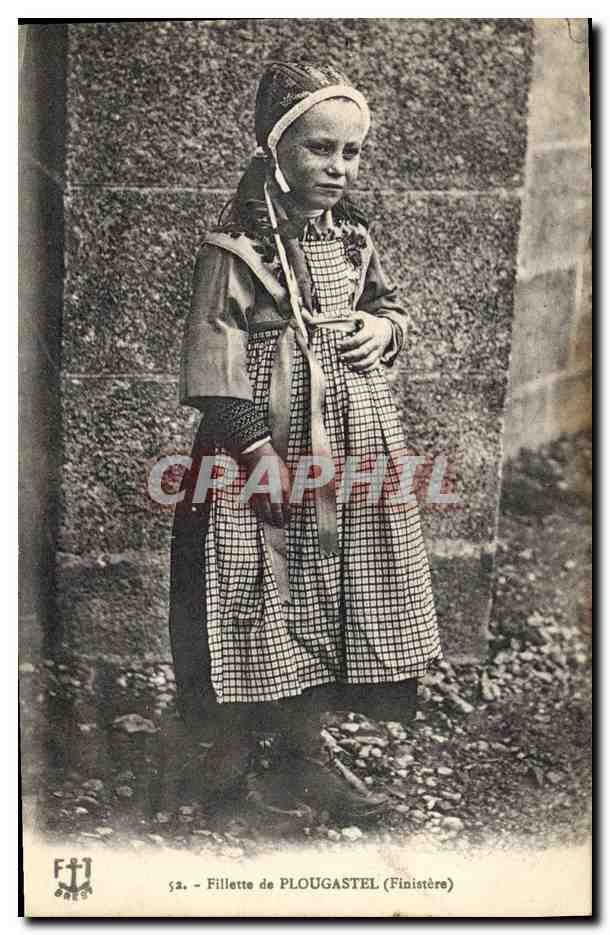 CPA Folklore Fillette de Plougastel 