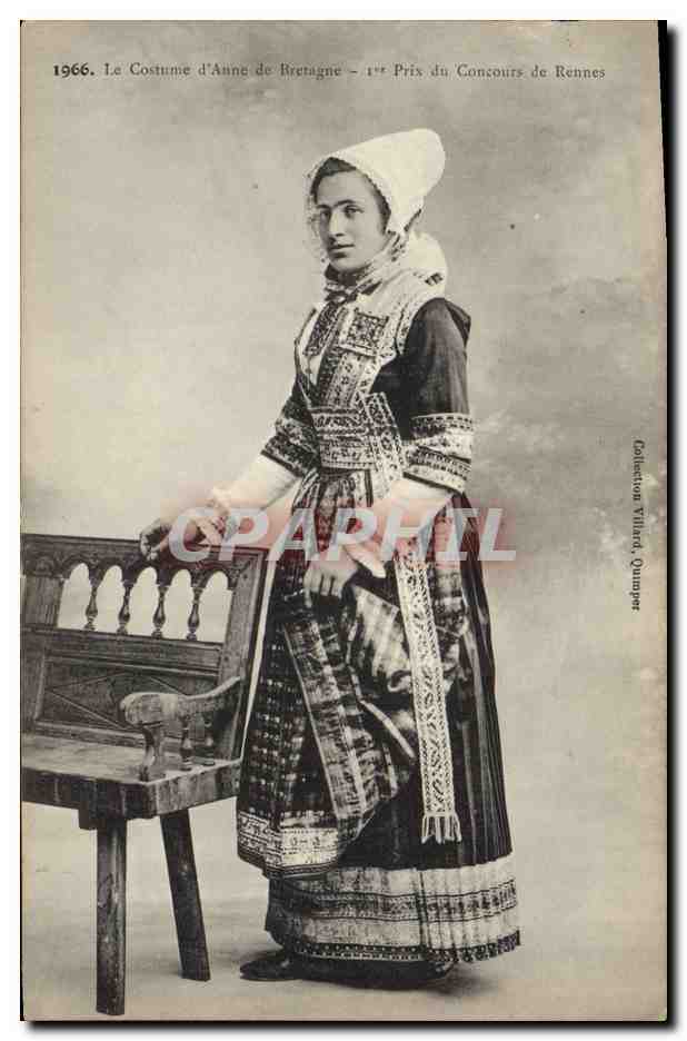 CPA Folklore Le costume d'Anne de Bretagne 1er prix du concours de Rennes 