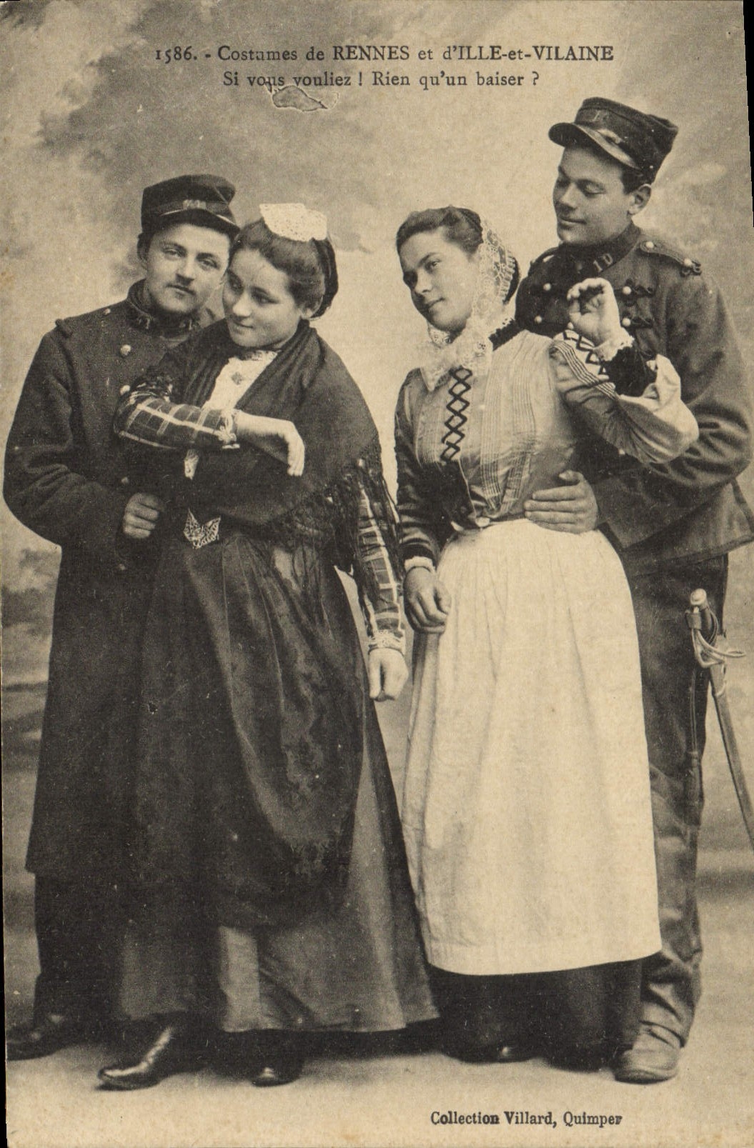 CPA Folklore Costumes de Rennes et d'Ille et Vilaine 
