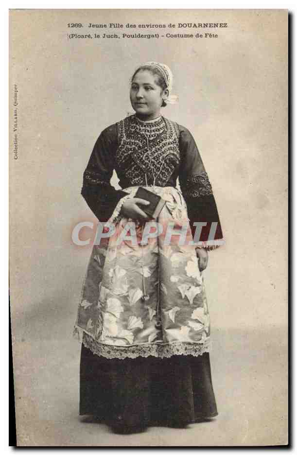 CPA Folklore Jeune fille des environs de Douarnenez Ploare Le juch Pouldergat Costume de fete 