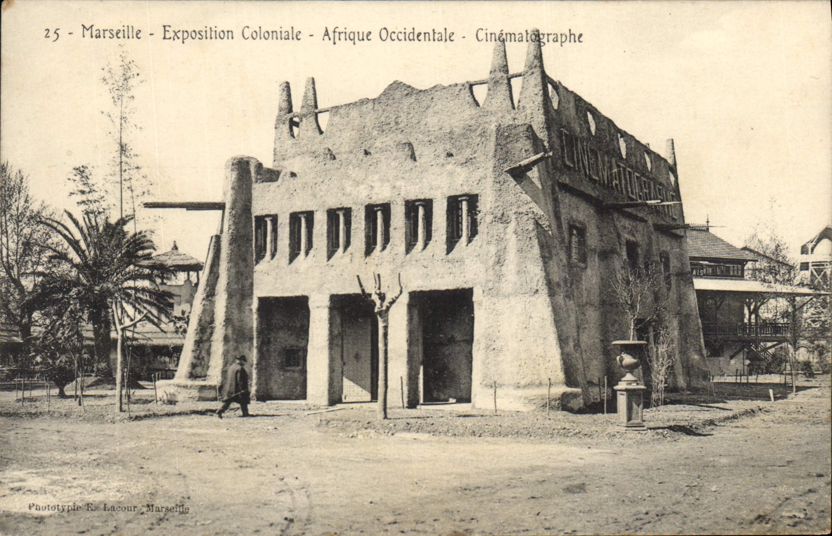 Marseille - Exposition Coloniale - Afrique Occidentale - Cinématographe — Phototypie R. Lacour, Marseille