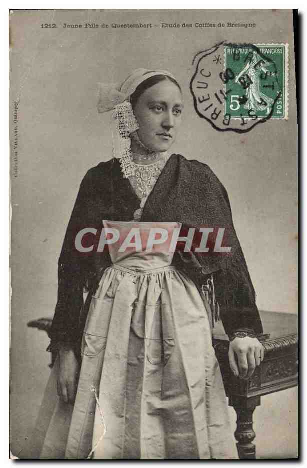 CPA Folklore Jeune fille de Questembert Etude des coiffes de Bretagne