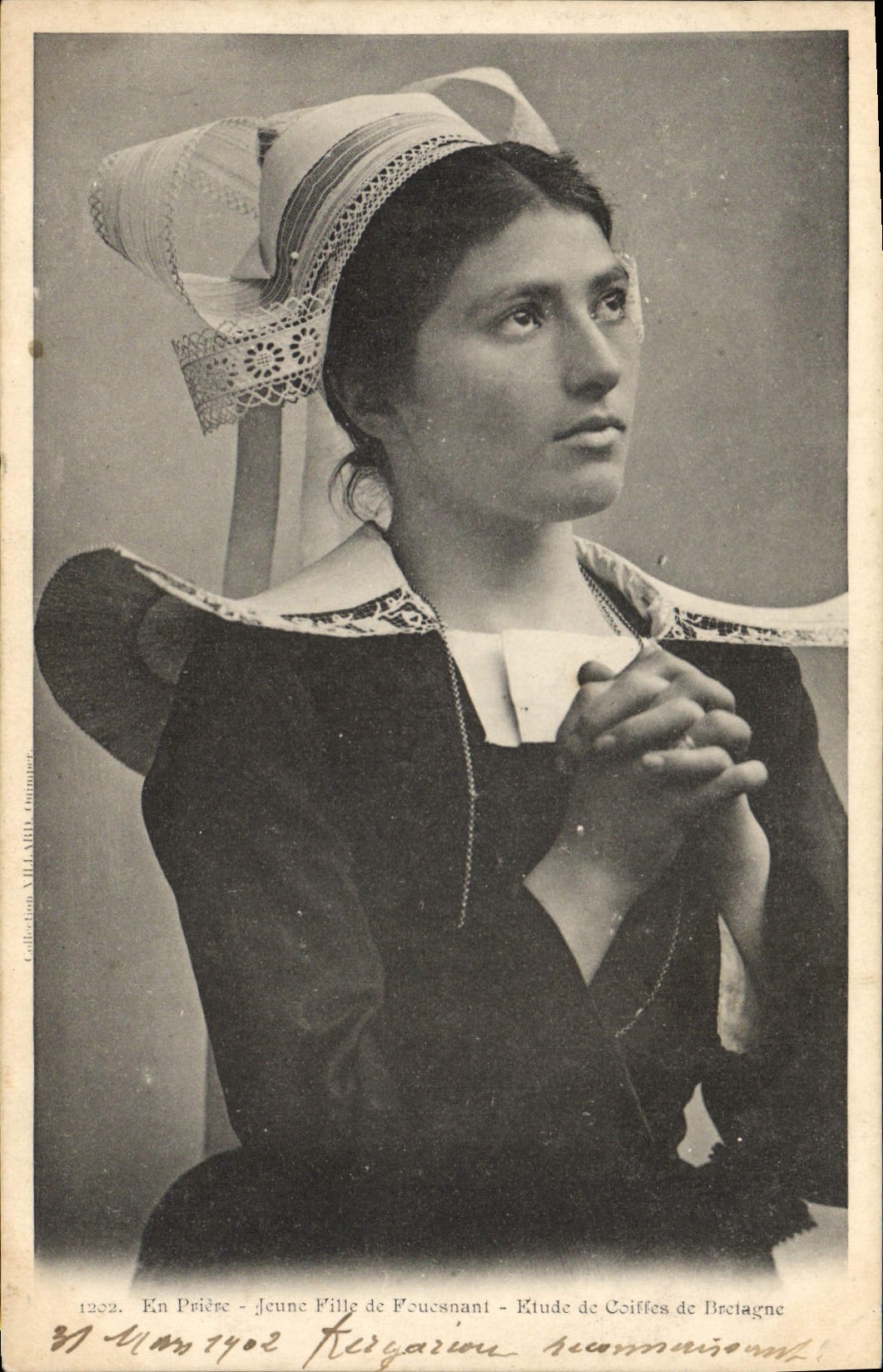 CPA Folklore Etude de coiffe de Bretagne Fouesnant
