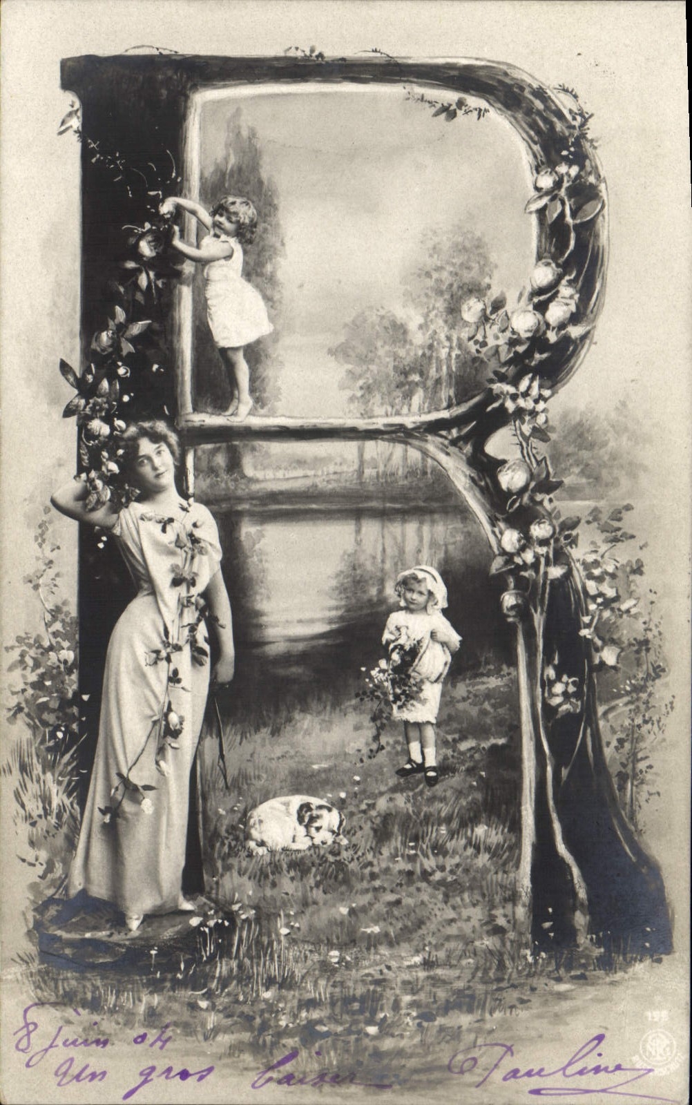 Deux enfants et une femme dans un décor de lettres ornées — éditeur Pauline, n° 128