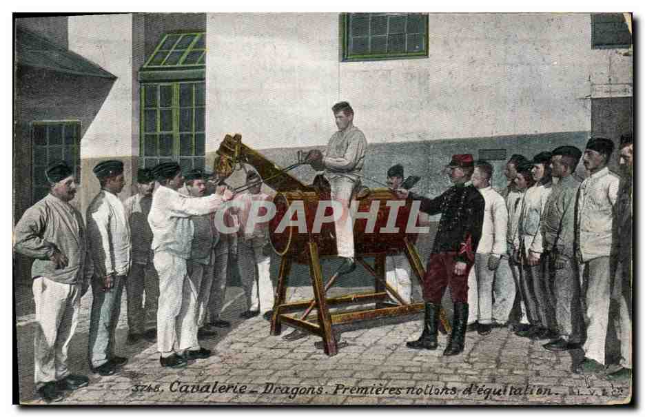 CPA Militaria Cavalerie Dragons Premieres notions d'equitation 