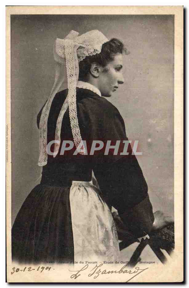 CPA Folklore Jeune fille du Faouet 