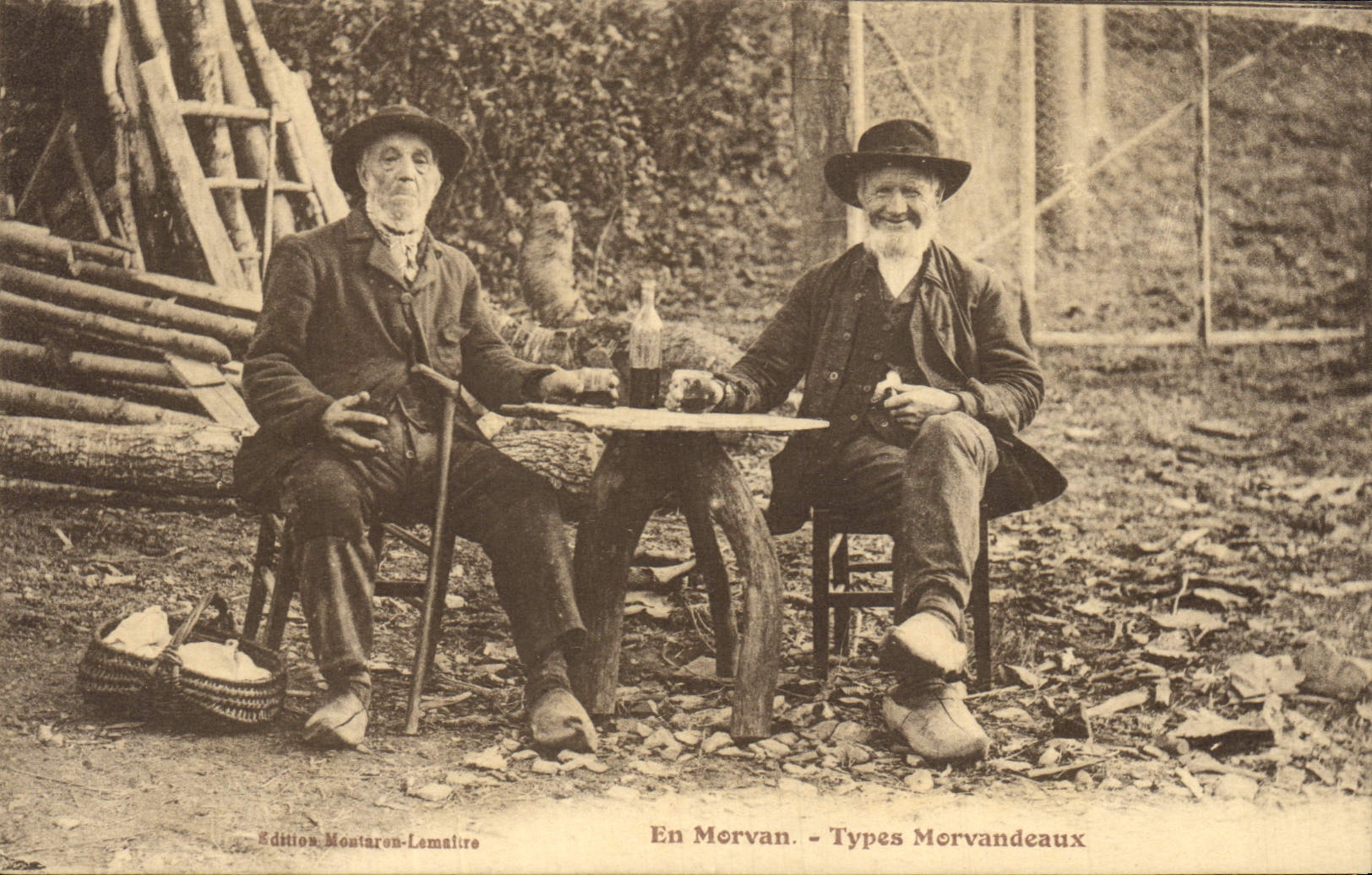 CPA Folklore En Morvan Types Morvandeaux