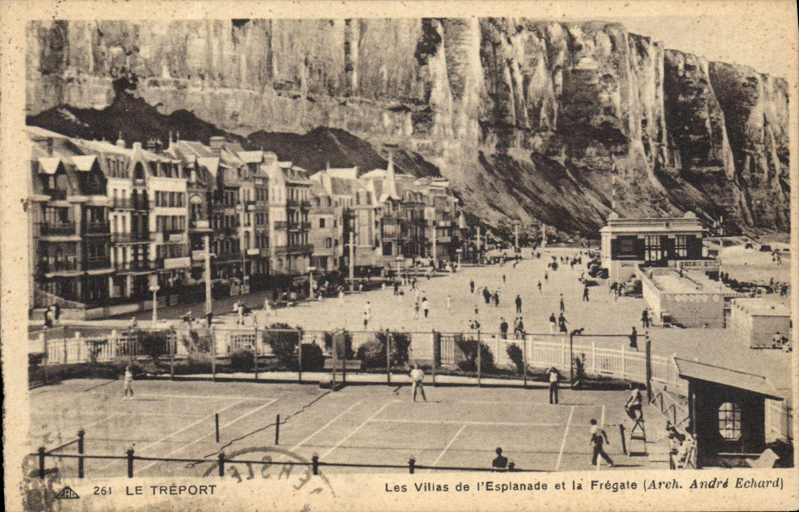 Le Tréport — Les Villas de l'Esplanade et la Frégate — Arch. André Echard
