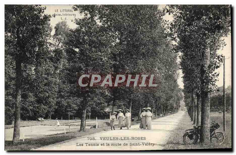CPA Tennis Veules les Roses Les tennis et la route de Saint Valery Moto 