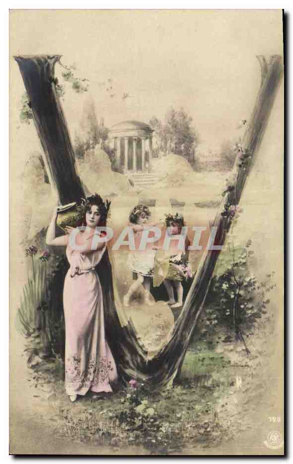 Femme et enfants dans un décor de colonnes — éditeur CPAPHIL, n° 195