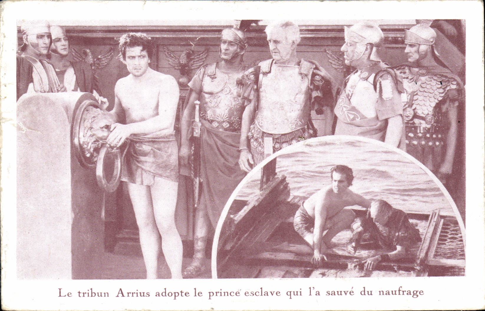 Le tribun Arrius adopte le prince esclave qui l'a sauvé du naufrage — scène tirée du film Ben-Hur — Éditions Tallandier
