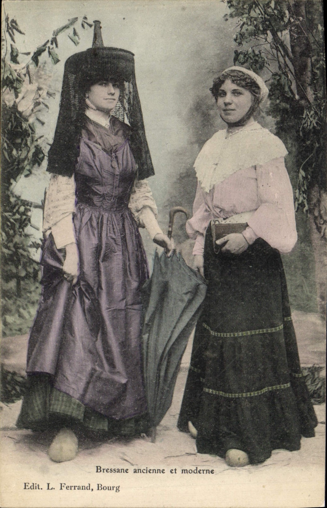 CPA Folklore Bressane ancienne et moderne 