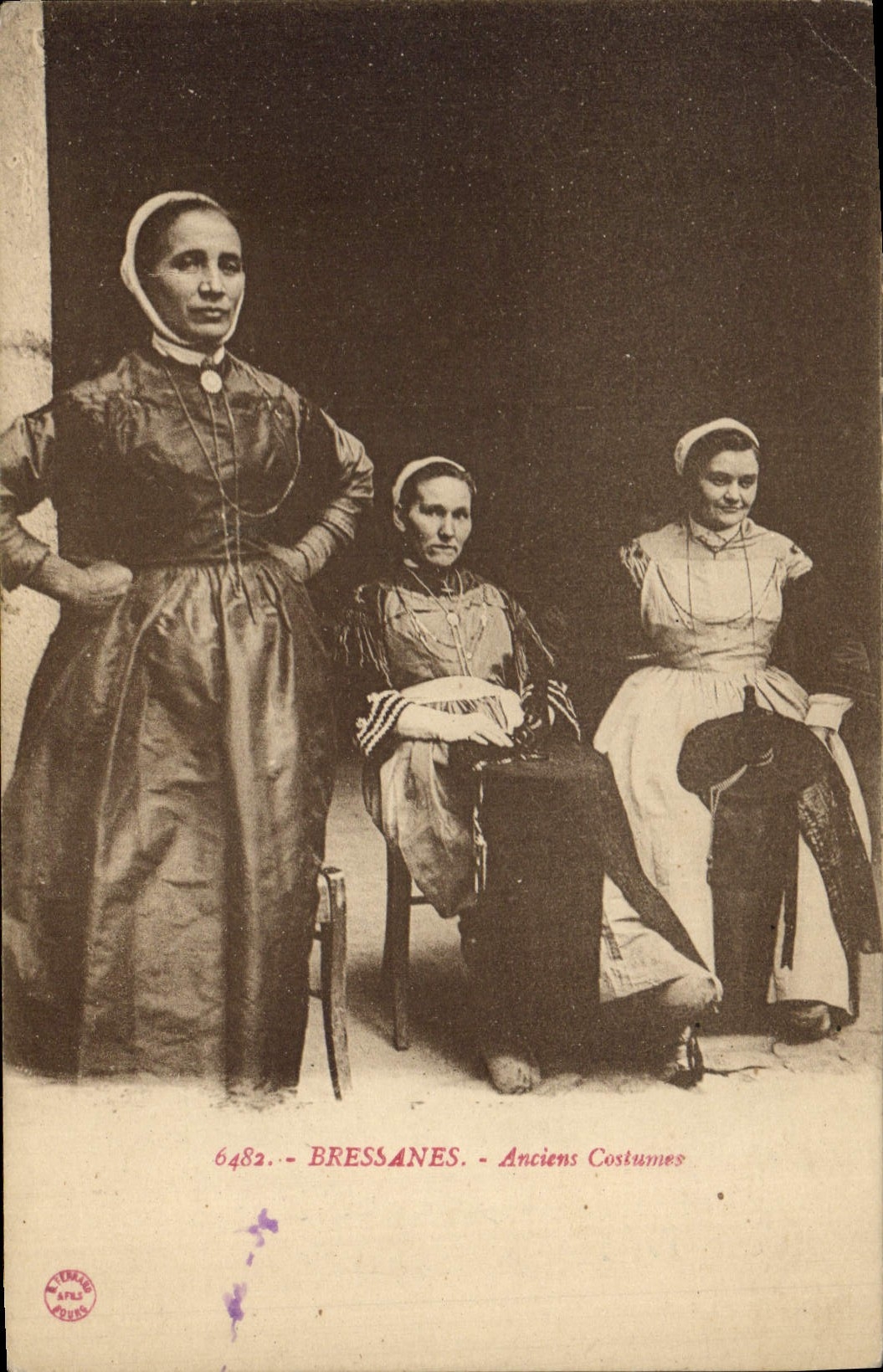 CPA Folklore Bressanes Anciens costumes 