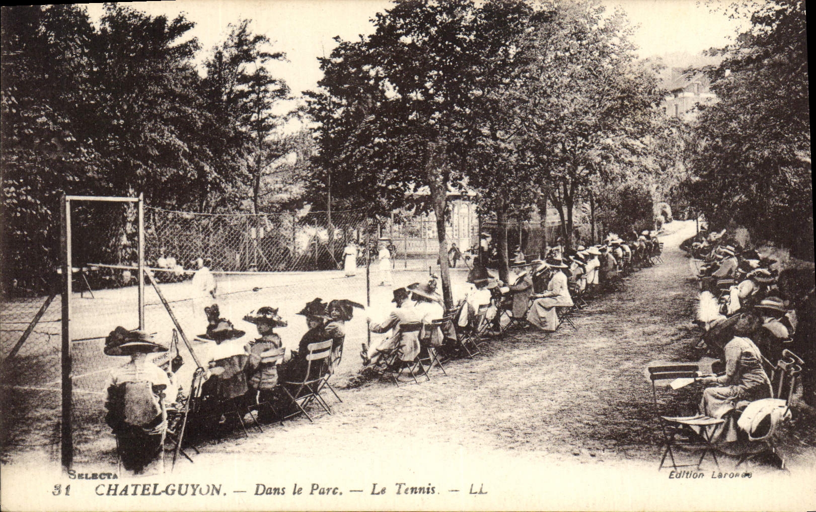 Châtel-Guyon — Dans le Parc — Le Tennis — Édition Laronde