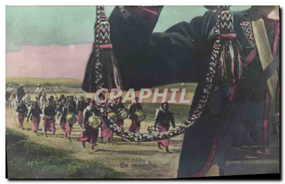 CPA Puzzle Militaria En marche Zouaves 