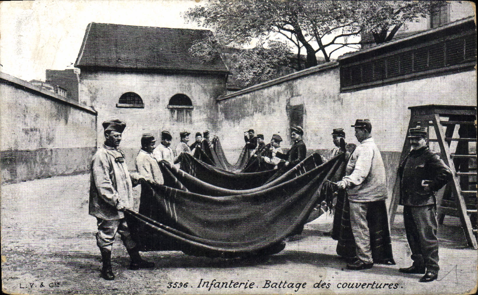 Infanterie — Battage des couvertures — L.V. & Gis, n° 3596