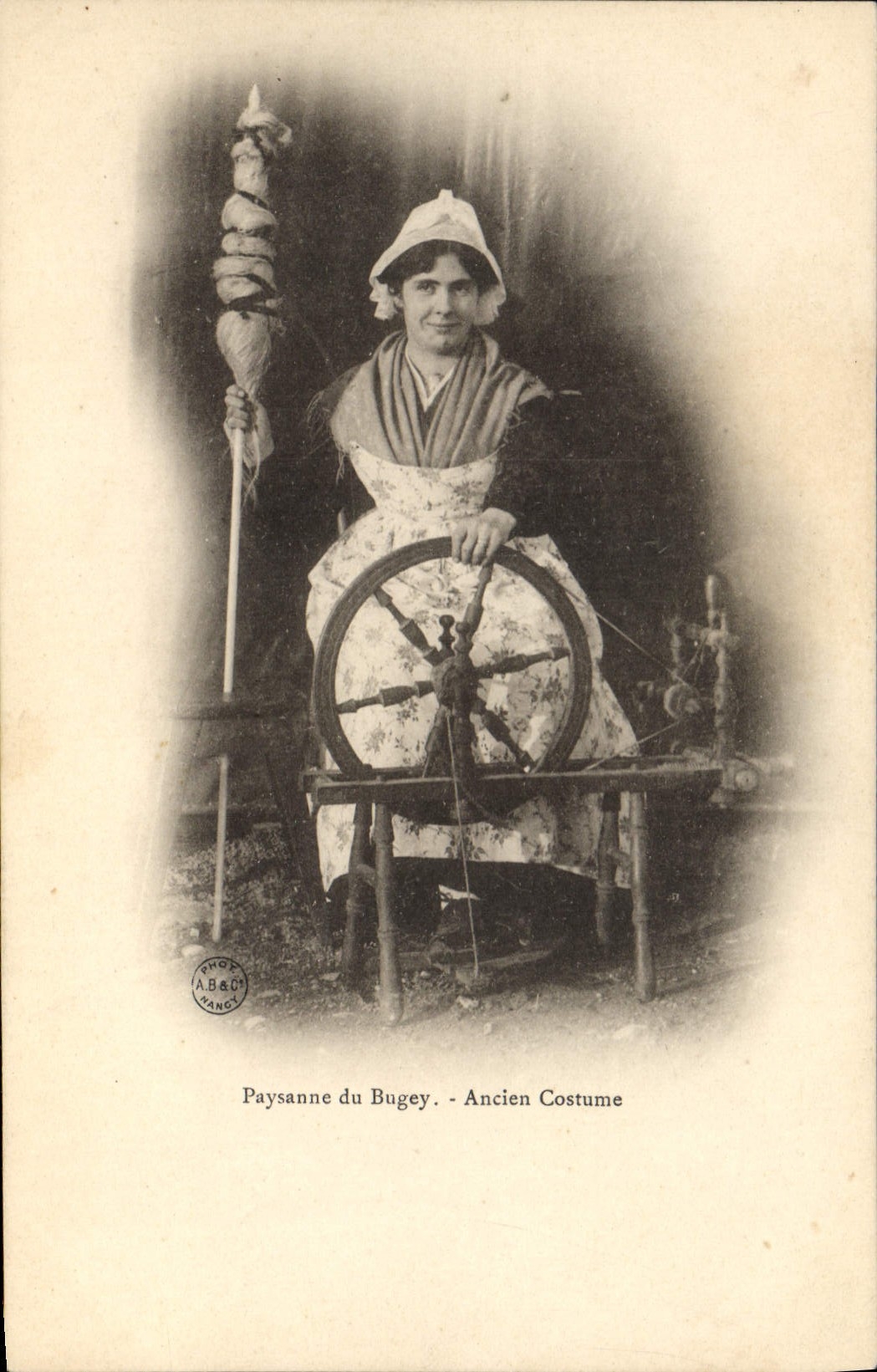 CPA Folklore Bresse Paysanne du Bugey Ancien costume
