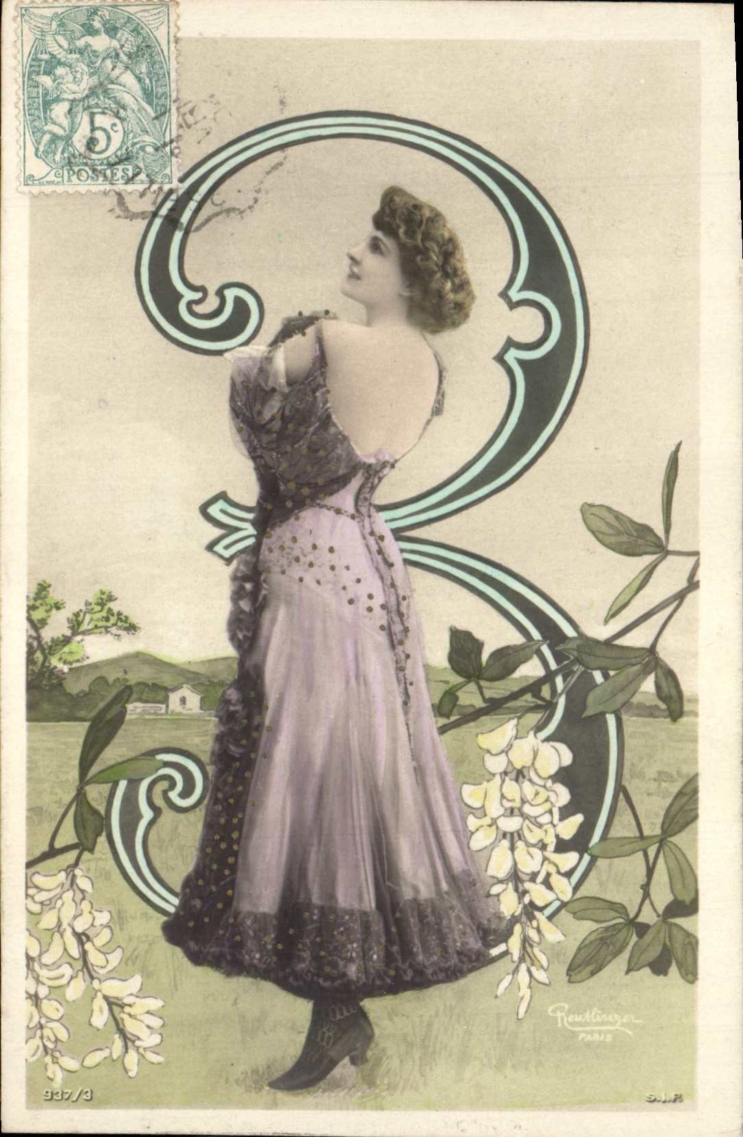 Femme en robe lilas — décor floral et ornements — Reutlinger Paris n° 937/3