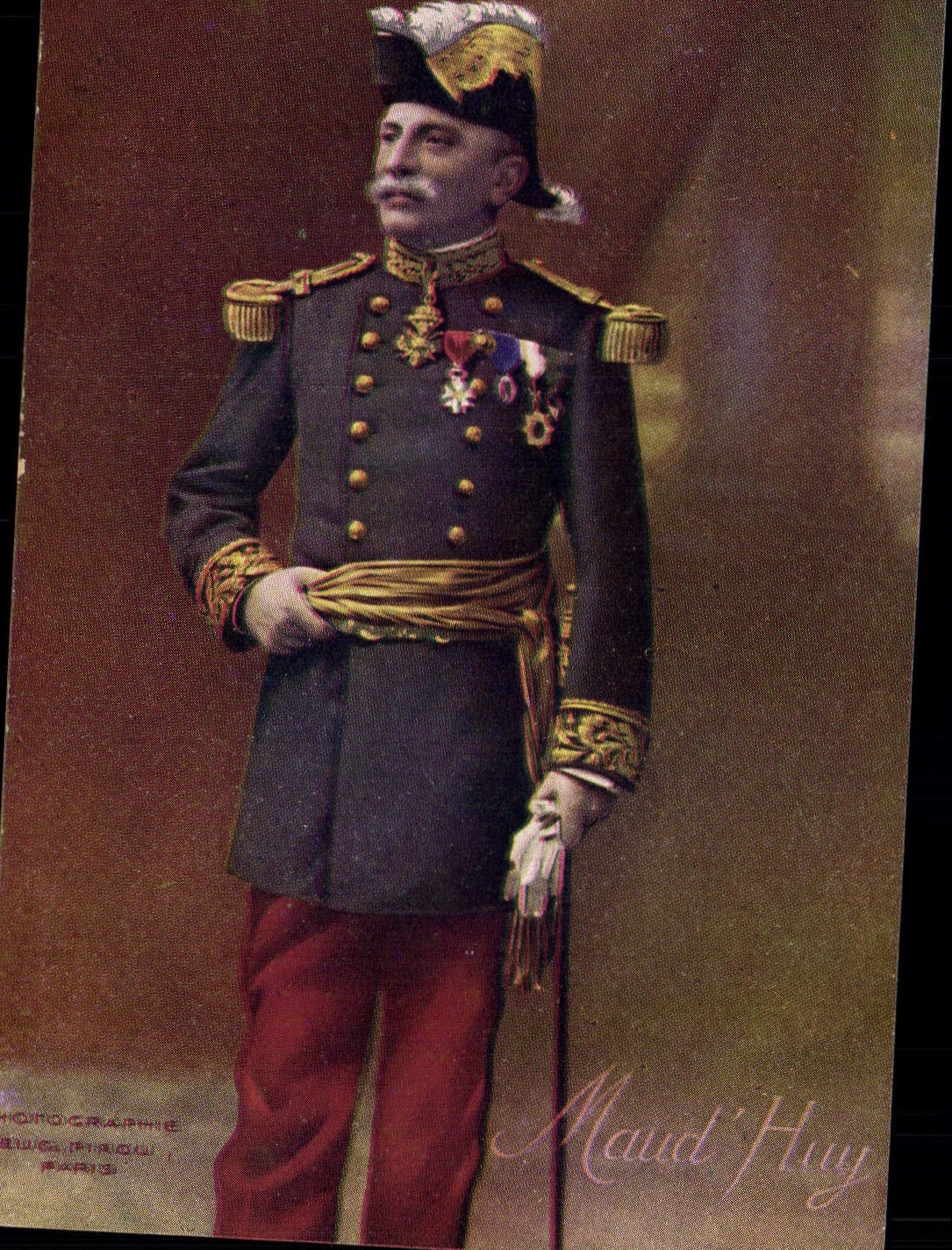 Officier en uniforme — photographie — Maud'Huy, Paris