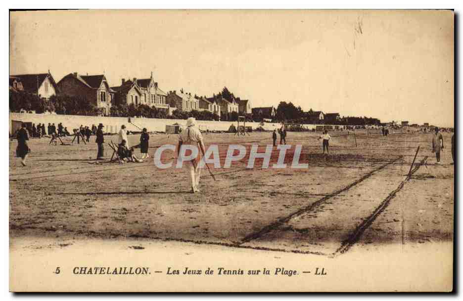 CPA Chatelaillon Les jeux de Tennis sur la plage 