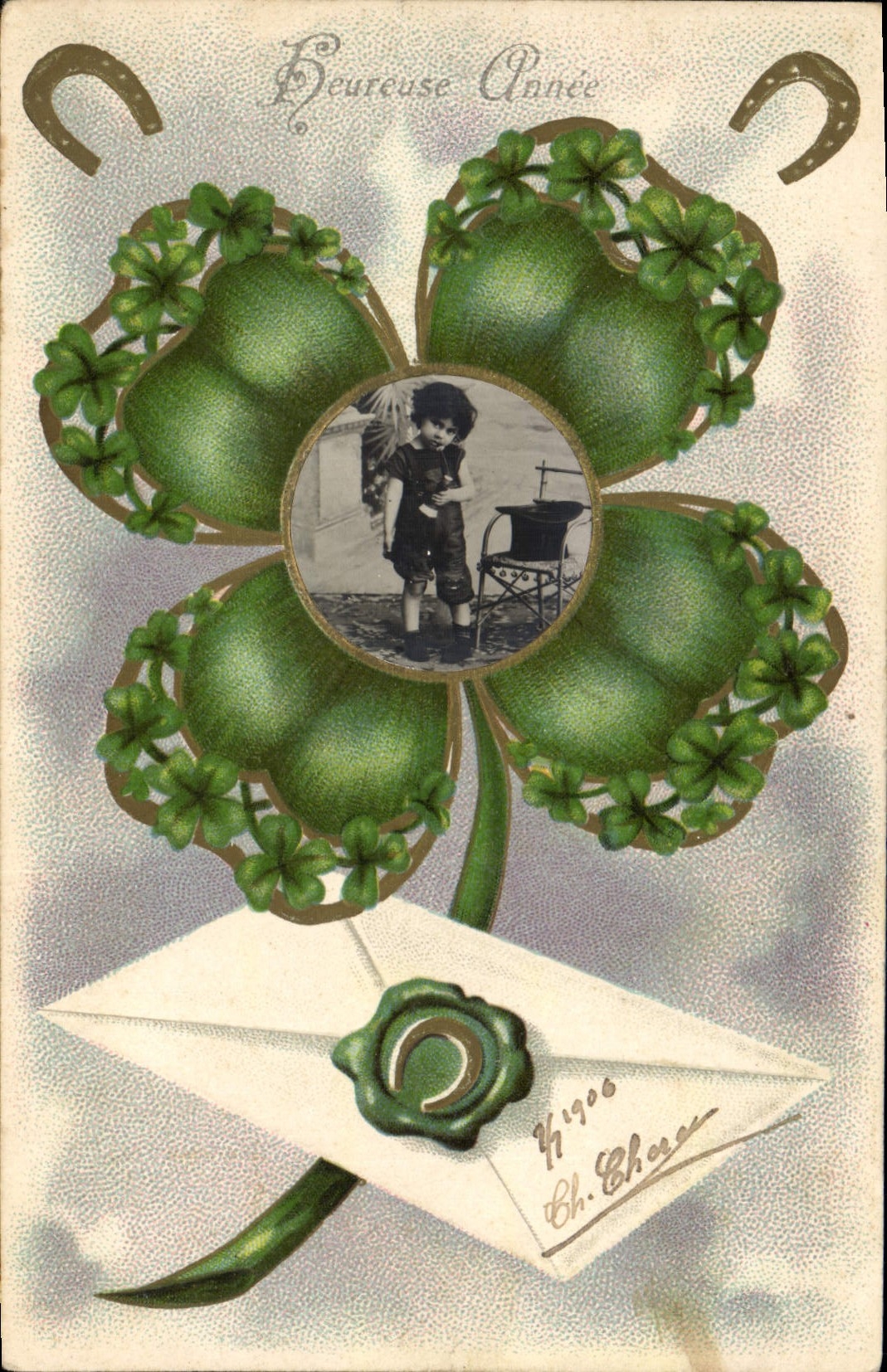 CPA Fantaisie Fleurs Enfant Trefle Fer a cheval 