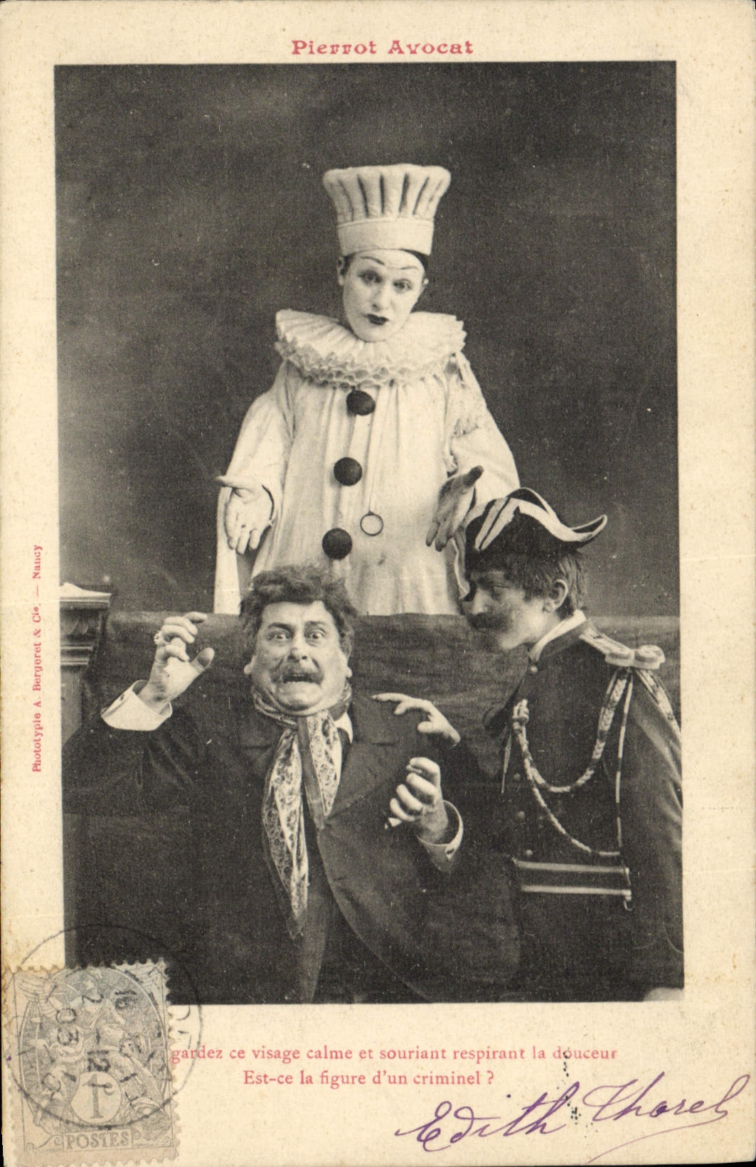 Pierrot Avocat — Scena comica con un uomo in costume di pagliaccio e un militare — Fototipia A. Bouyuret & Cie, Nancy
