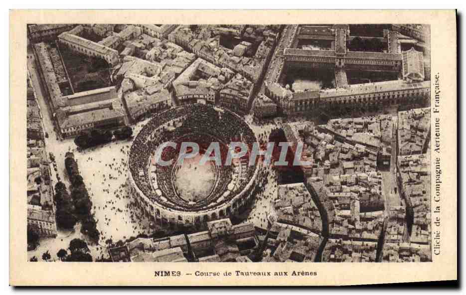 CPA Corrida Course de taureaux aux arenes Nimes 