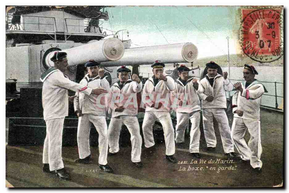 CPA Militaria La vie du marin La boxe En garde