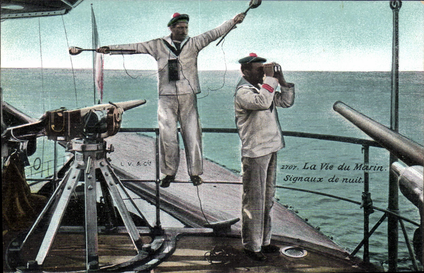 CPA Militaria La vie du marin Signaux de nuit 