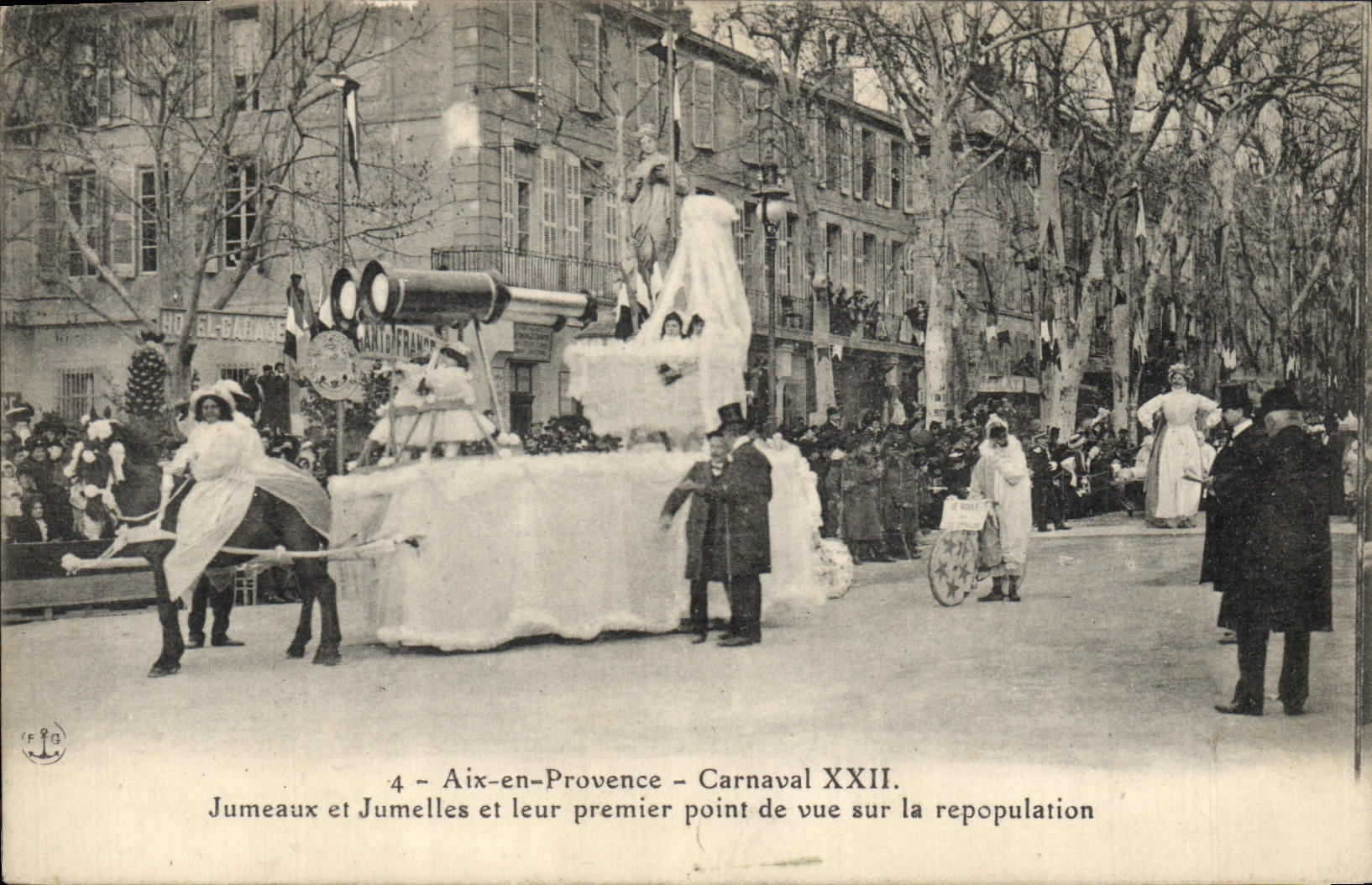 CPA Carnaval XXII Jumeaux et jumelles et leur premier point de vue sur la repopulation Aix en Provence 