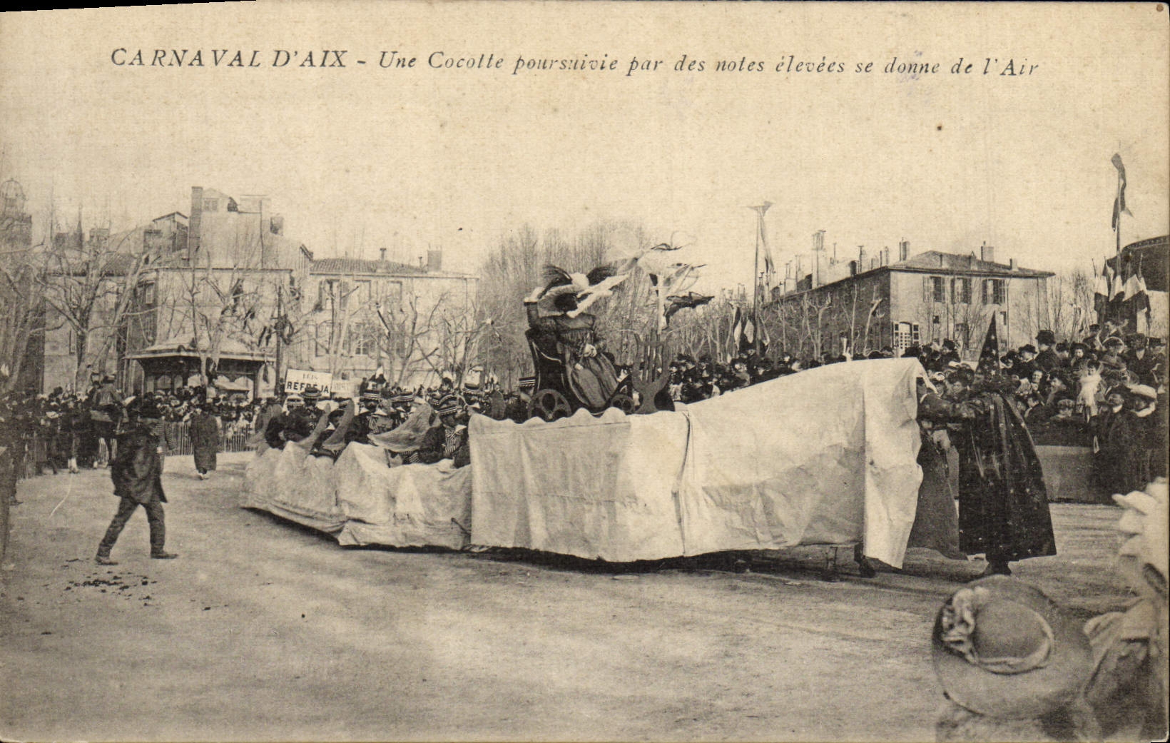 CPA Carnaval d'Aix Une cocotte poursuivie par des notes elevees se donne de l'air Aix en Provence 