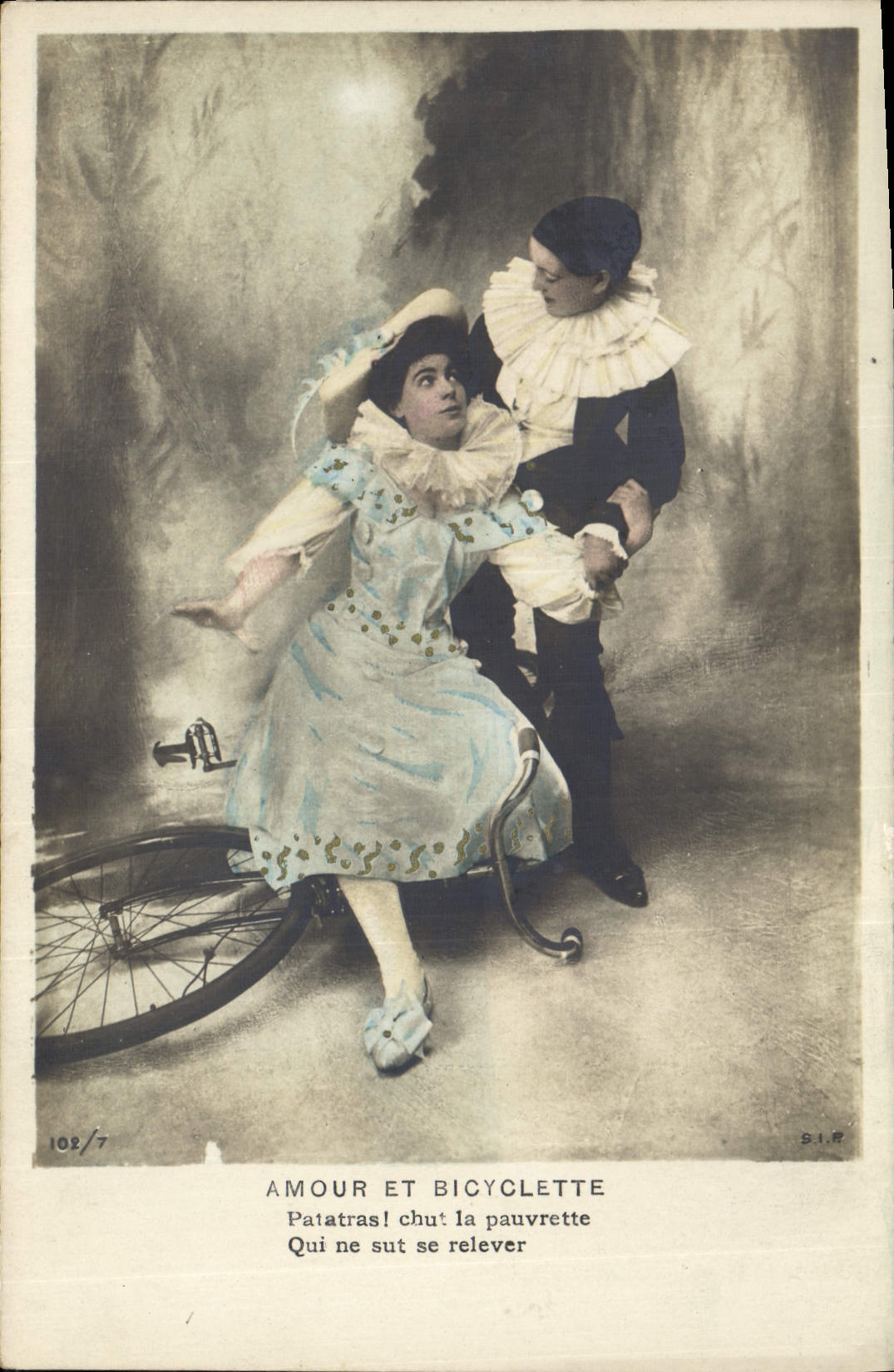 CPA Pïerrot Pierrots Amour et bicyclette Velo Cycle