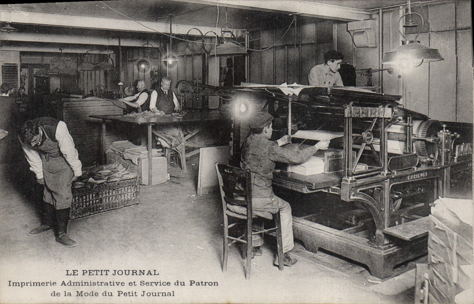 CPA Journaux Journal Le Petit Journal Imprimerie administrattive et service du patron de la Mode du Petit Journal TOP 