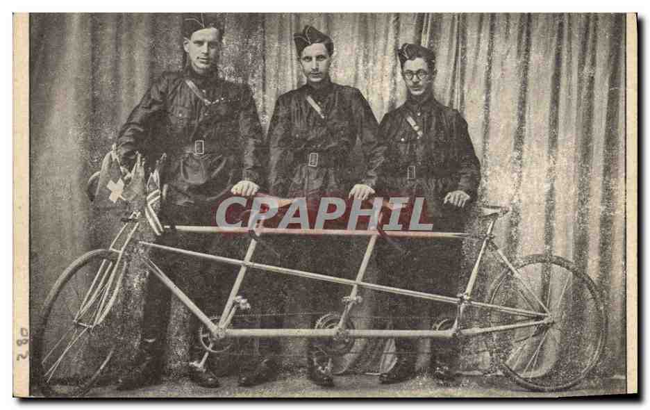 CPA Globe Trotters Globe-Trotters 1927 1930 Voyage d'etudes Velo Cycle Tcheques