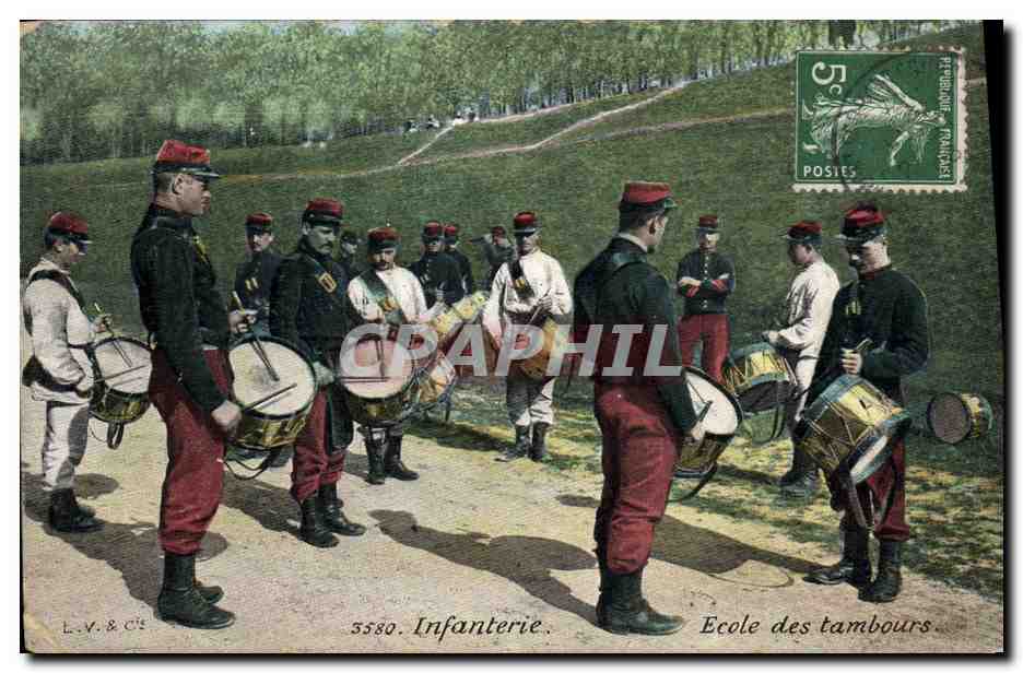 CPA Militaria Infanterie Ecole des tambours 