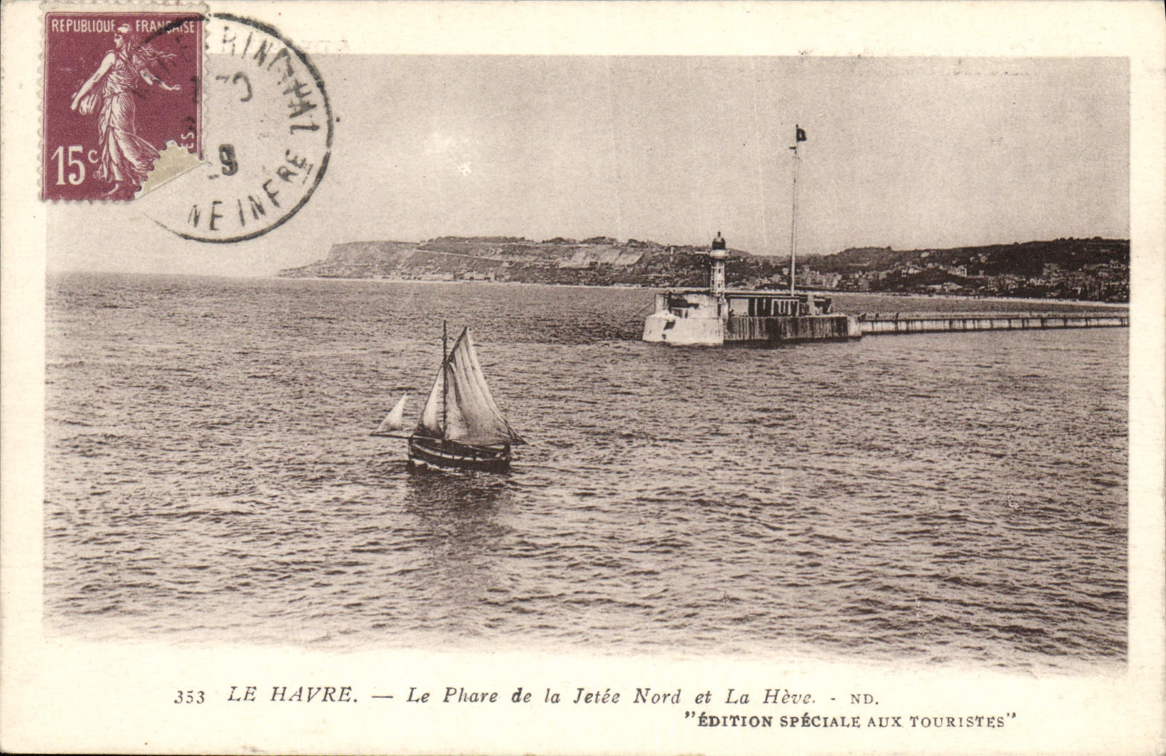 CPA Phare Le Havre Le phare de la Jetee Nord et le Heve 