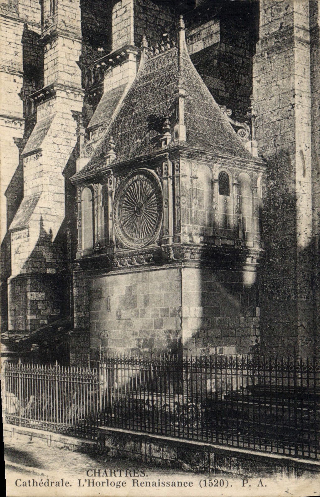 CPA Horloge Renaissance Chartres Cathedrale