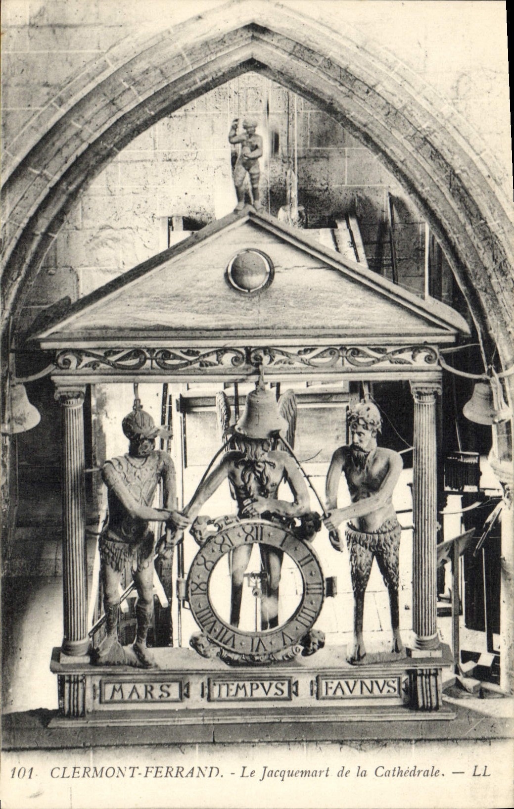 Clermont-Ferrand — Le Jacquemart de la Cathédrale — LL
