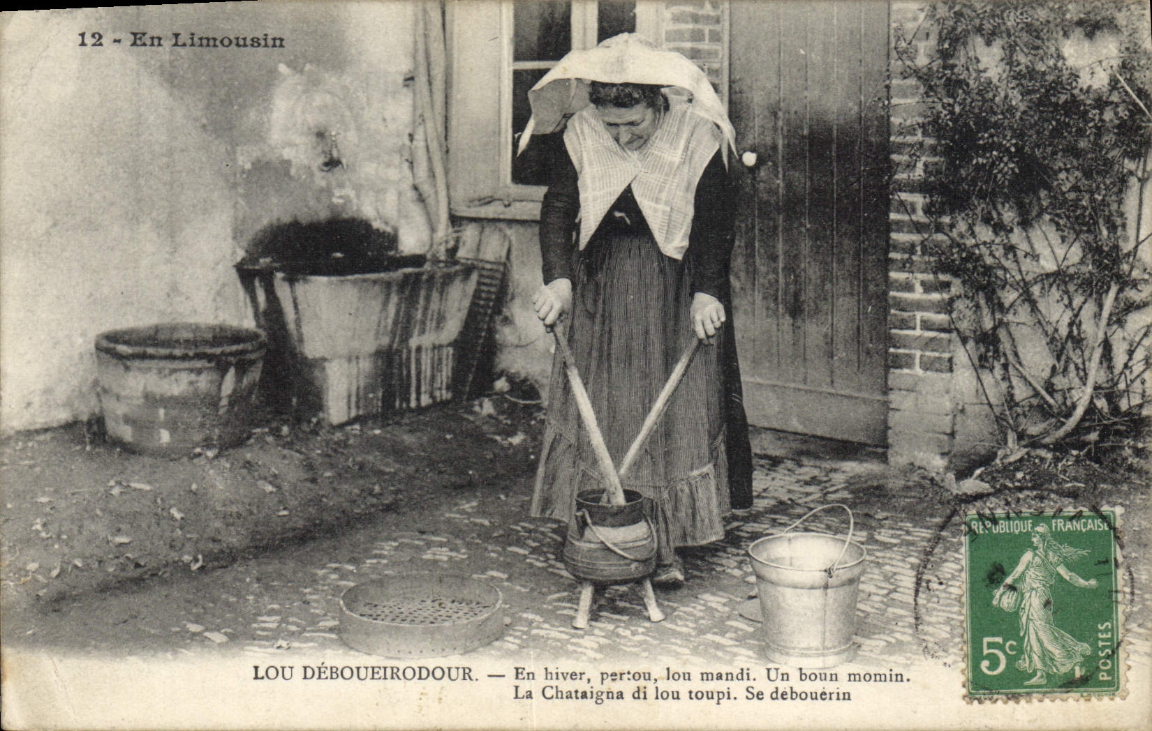 CPA Folklore Lou Debouerirodour Limousin 